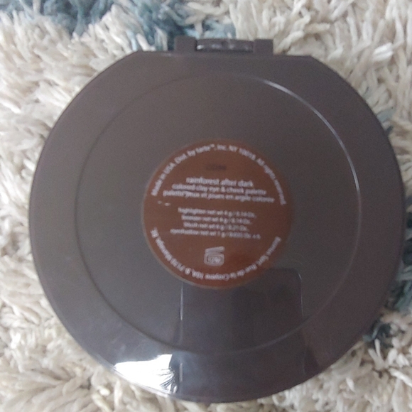 Brand new tarte eyeshadow - Picture 3 of 3